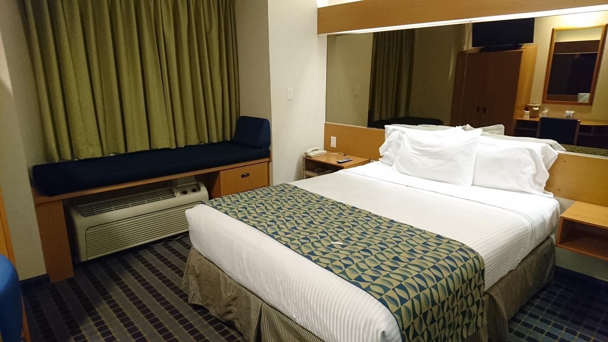 Microtel Inn & Suites By Wyndham Chihuahua Luaran gambar
