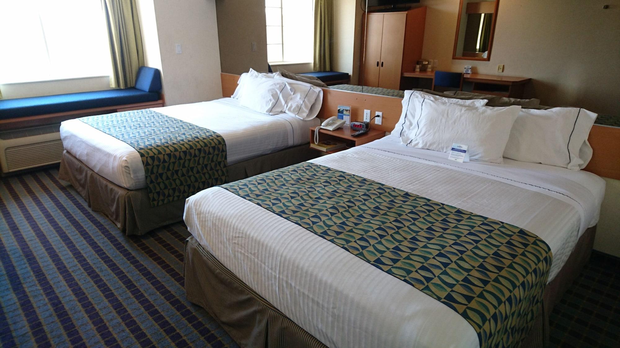 Microtel Inn & Suites By Wyndham Chihuahua Luaran gambar