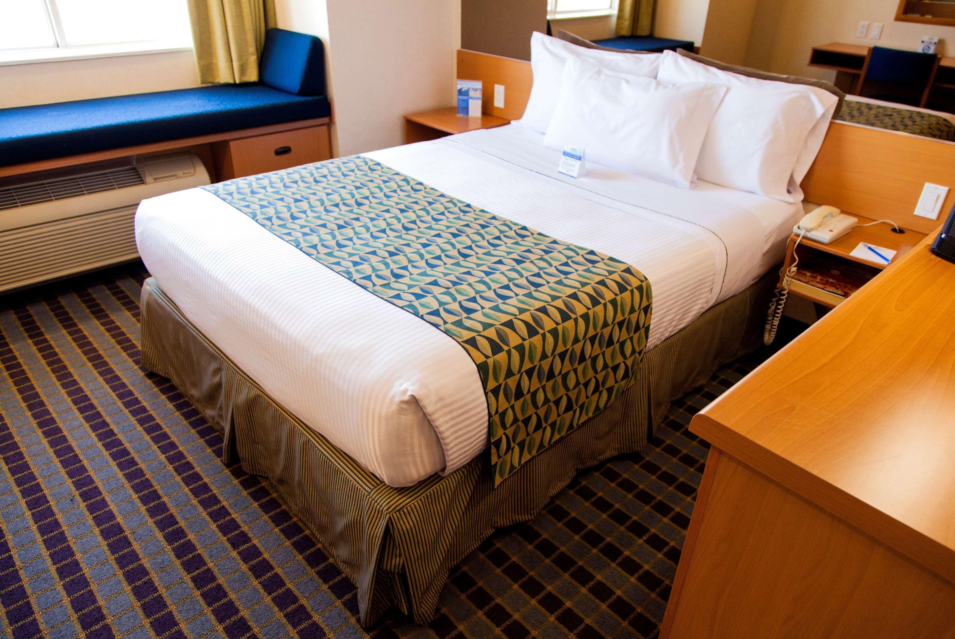Microtel Inn & Suites By Wyndham Chihuahua Luaran gambar