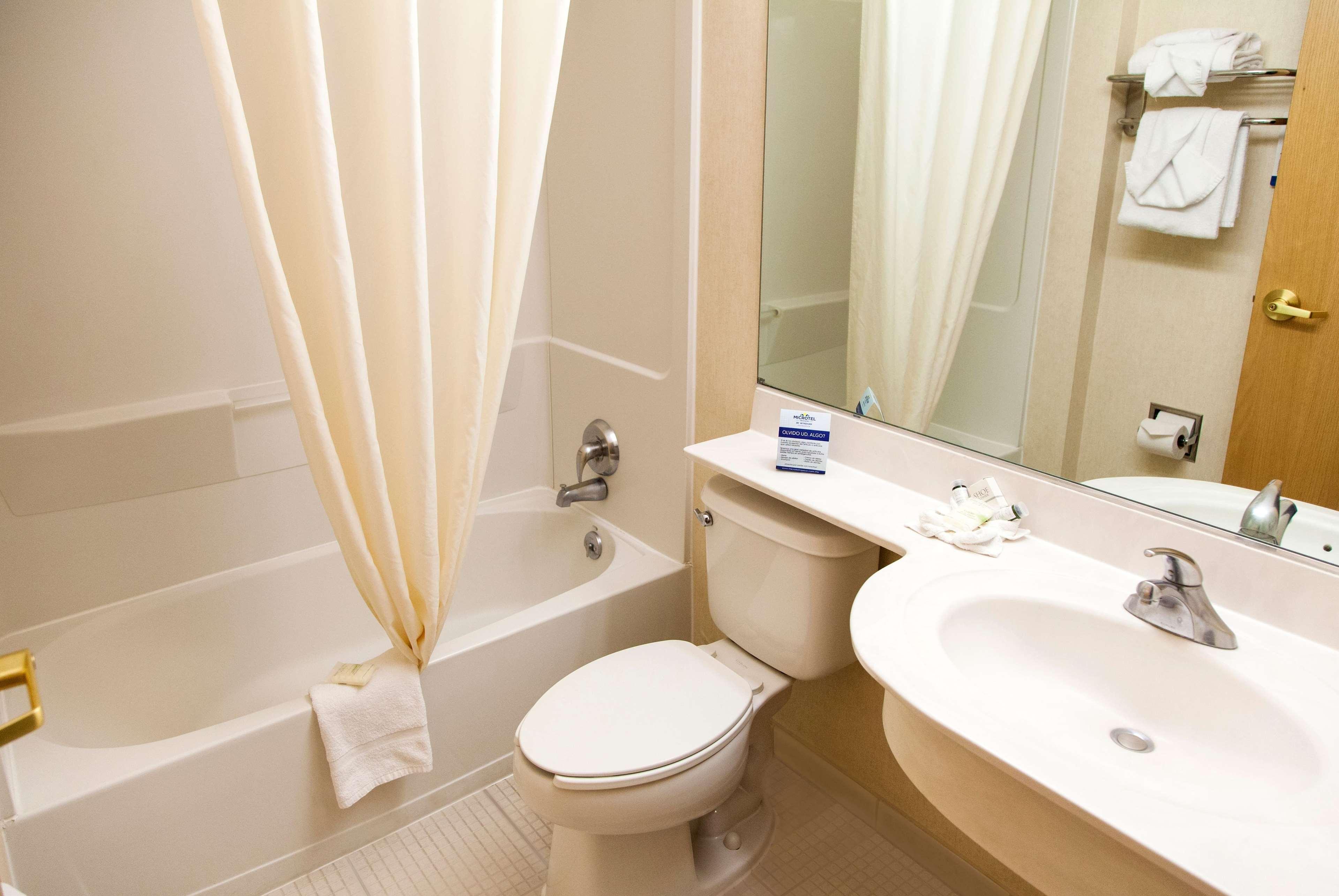 Microtel Inn & Suites By Wyndham Chihuahua Luaran gambar