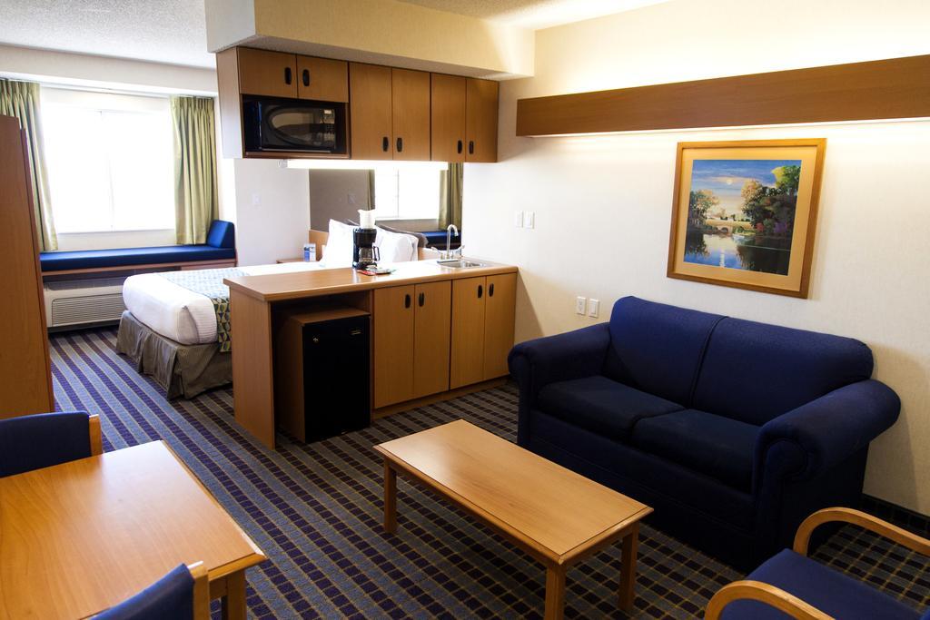 Microtel Inn & Suites By Wyndham Chihuahua Luaran gambar