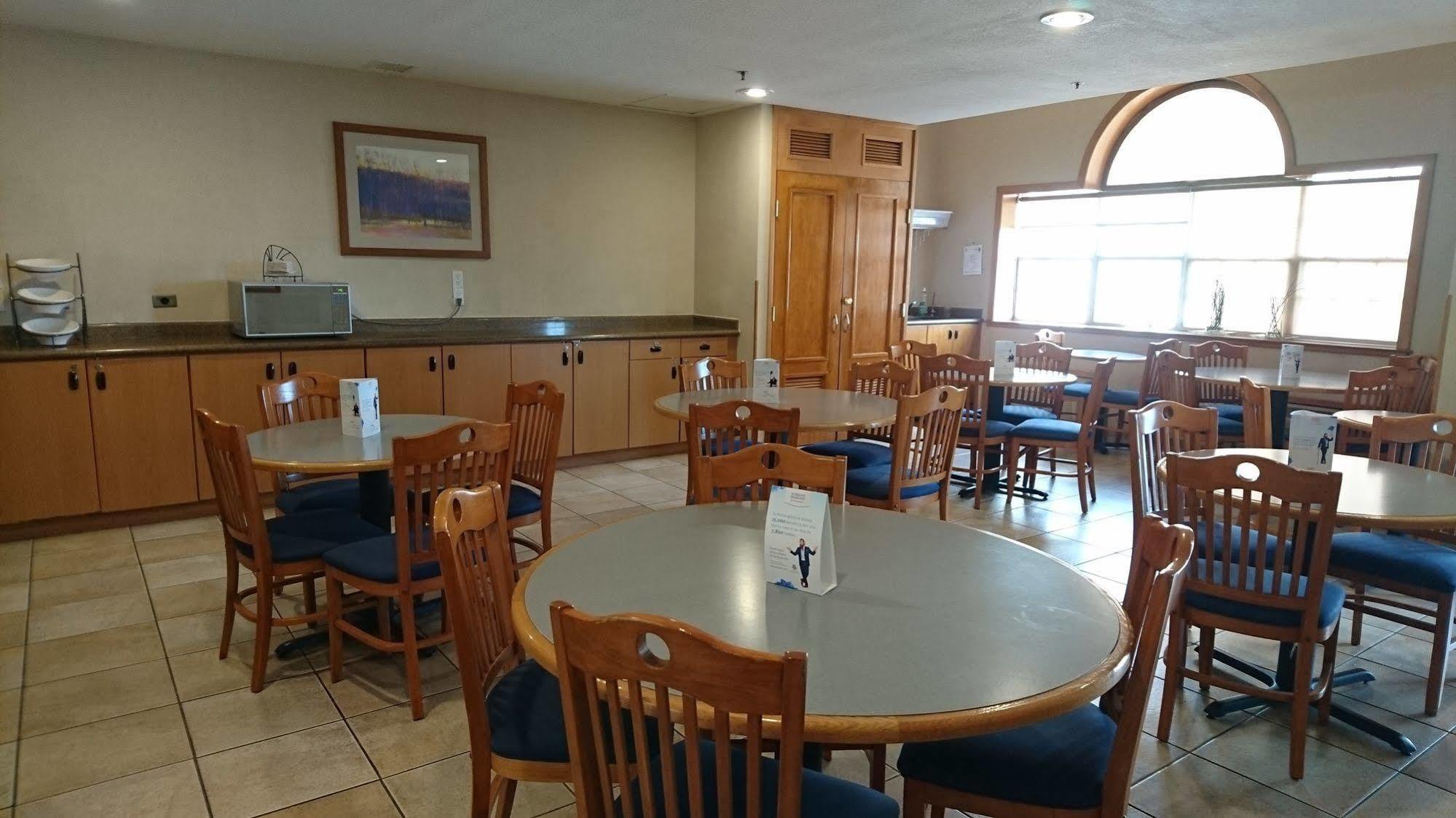 Microtel Inn & Suites By Wyndham Chihuahua Luaran gambar